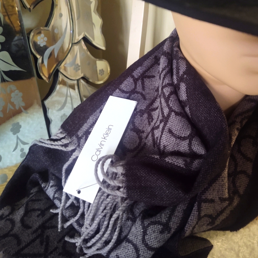 NWt Calvin Klein Logo Scarf + Fringe~ Unisex•Accessory~ Black/Grey